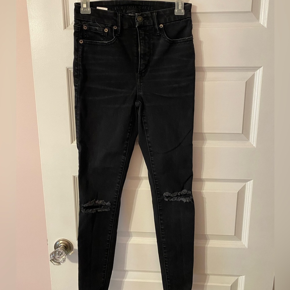 American Eagle Women's Black Distressed Skinny Jeans